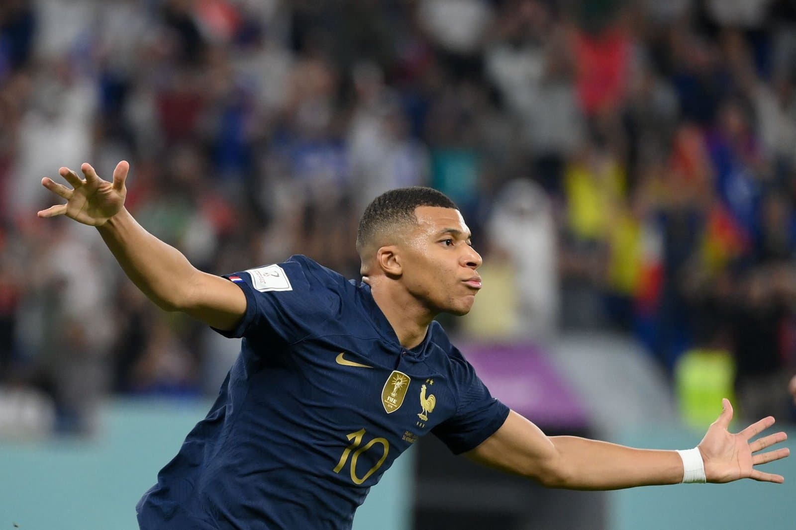 França divulga lista de convocados para amistoso contra a Seleção Brasileira; Mbappé confirmado