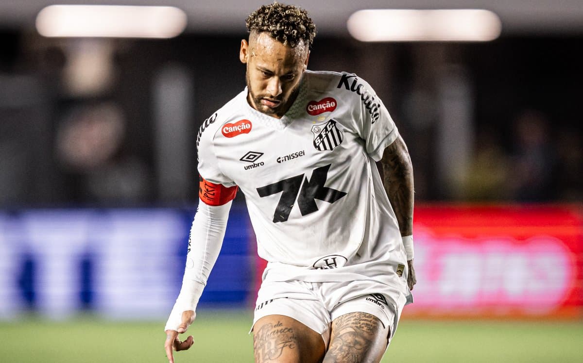 Santos: Neymar sofre lesão no joelho esquerdo e deve encerrar a temporada 2025