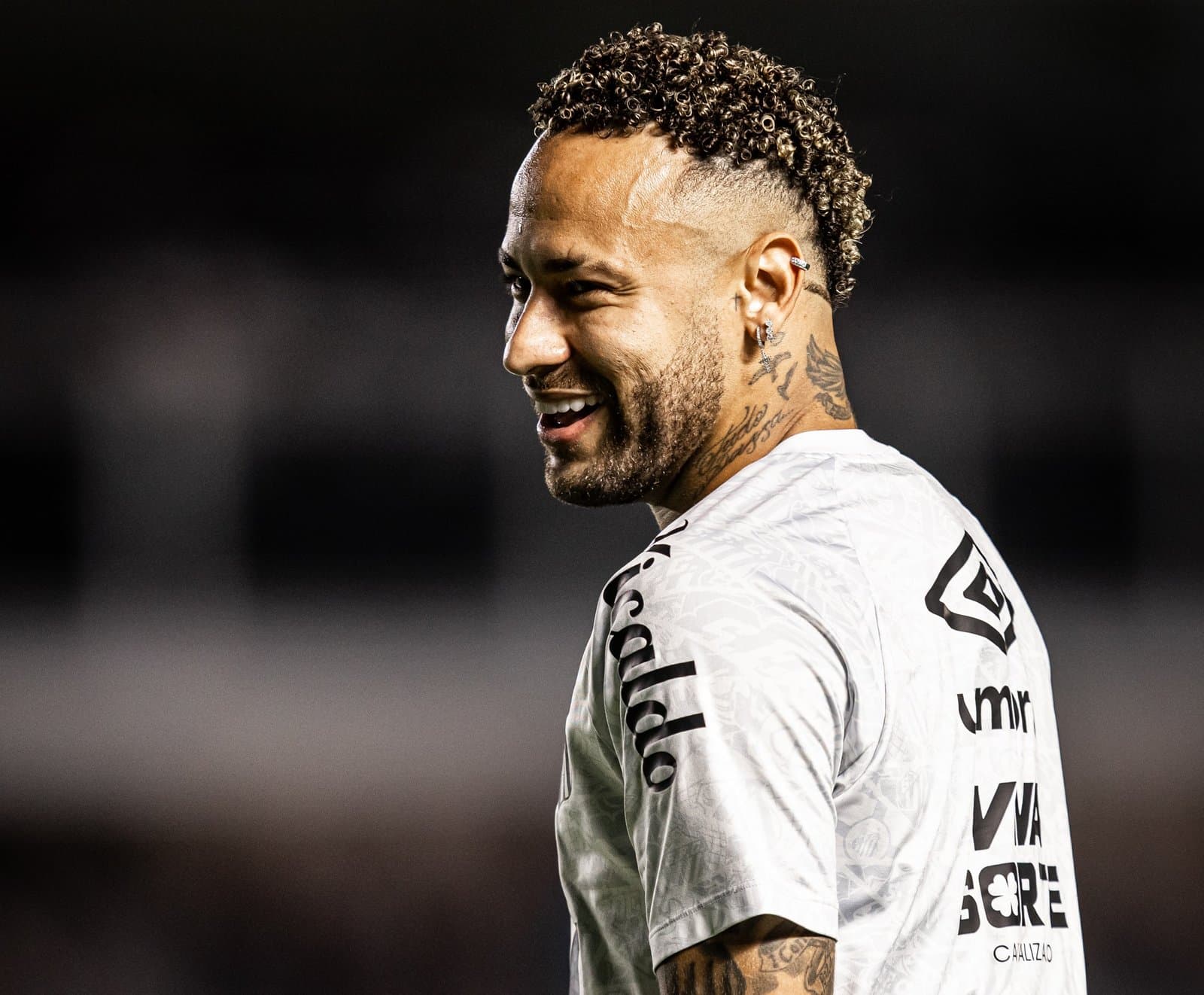Neymar desabafa sobre comentários maldosos em meio à sua lesão