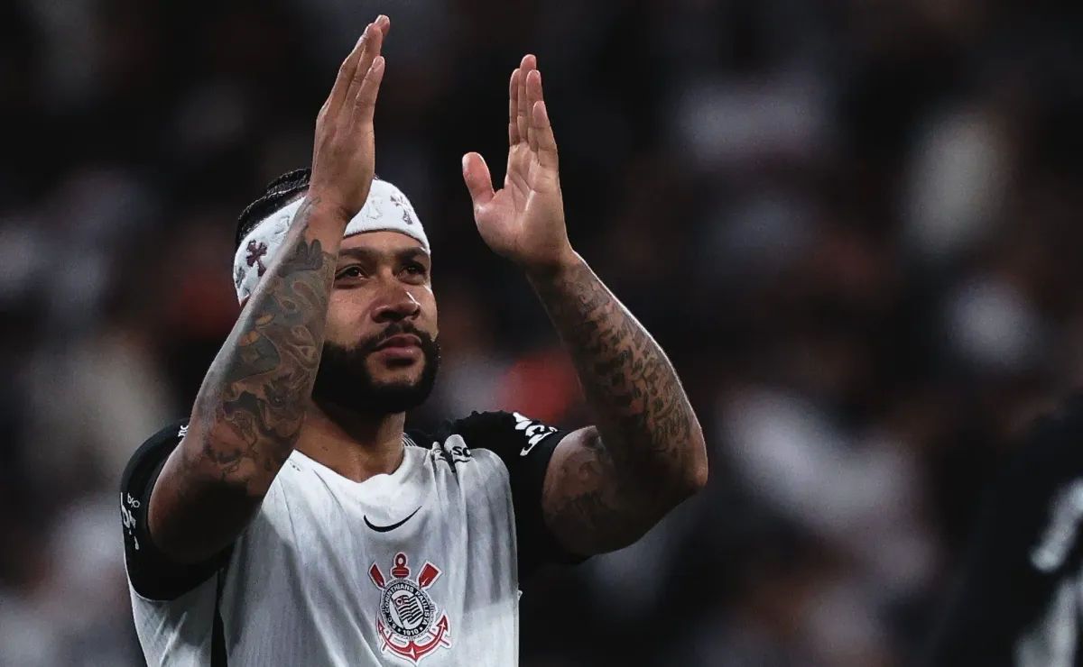 Memphis decide no fim, Corinthians vence o São Paulo e se afasta de vez do Z-4