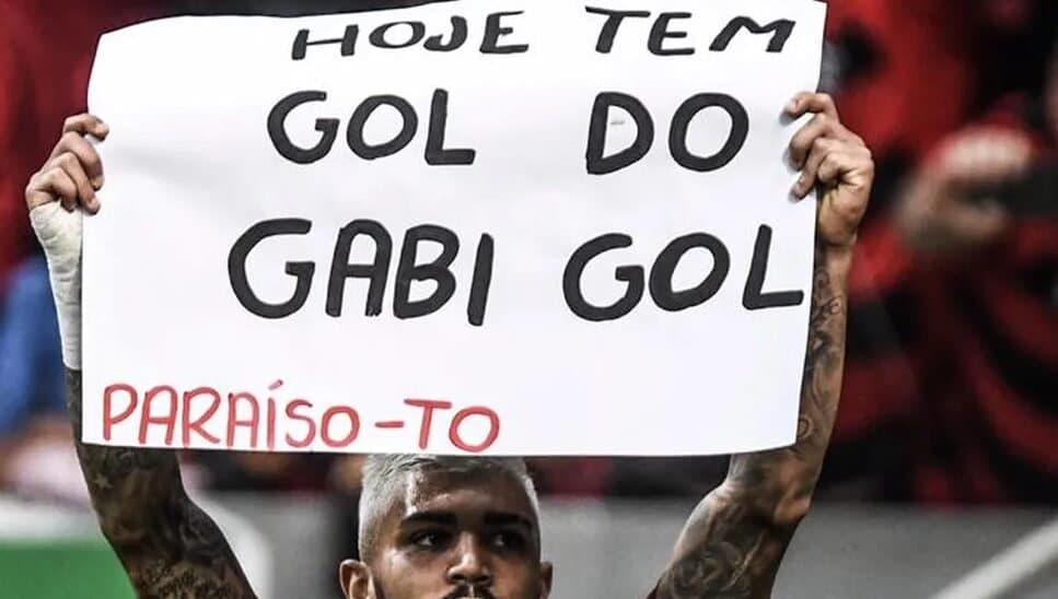 Frases de torcedores: relembre os gritos, bordões e memes das arquibancadas