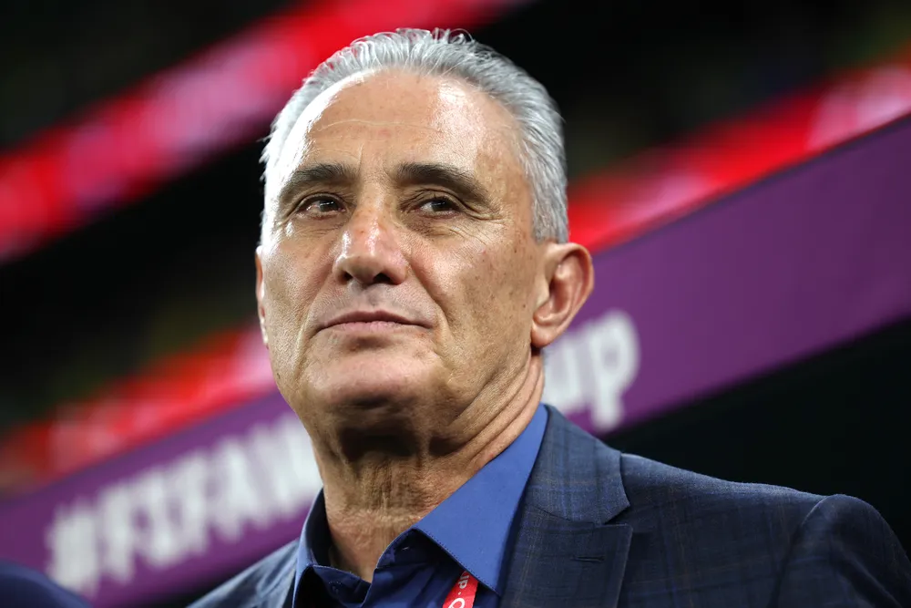 Cruzeiro age rápido e assina com Tite para 2026