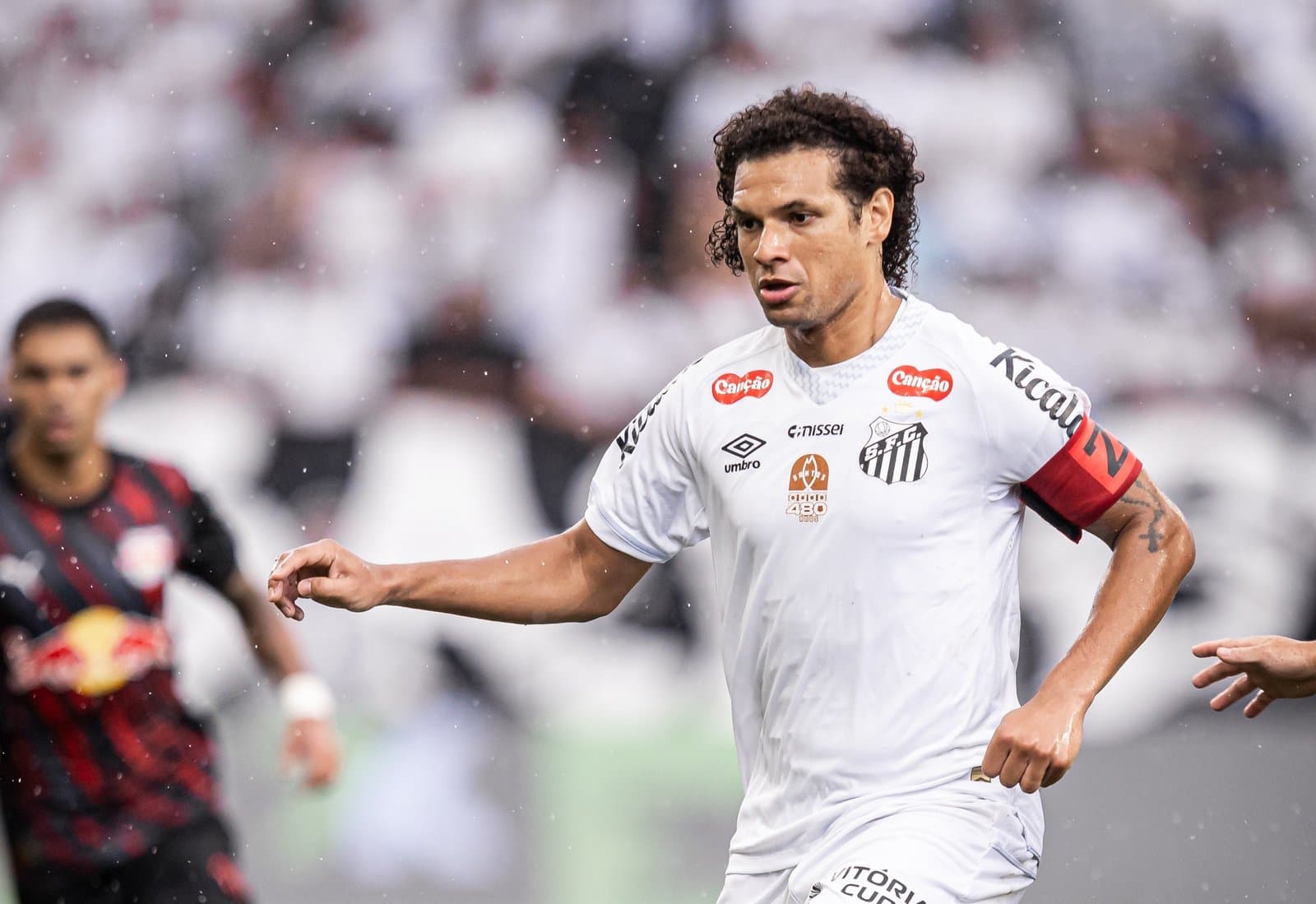 Willian Arão passa por cirurgia renal e desfalca o Santos na reta final do Paulistão