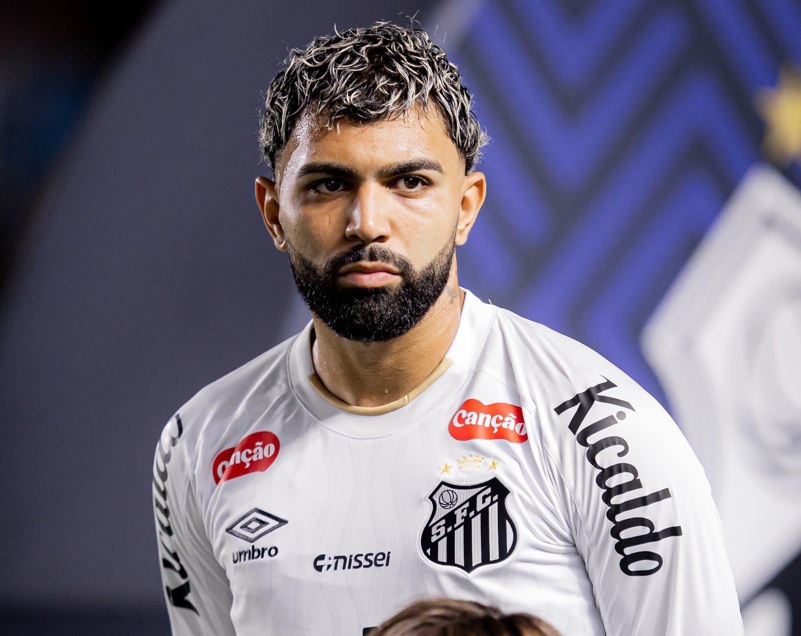 Gabigol passa por cirurgia no púbis, mas deve se reapresentar ao Santos com o elenco; veja