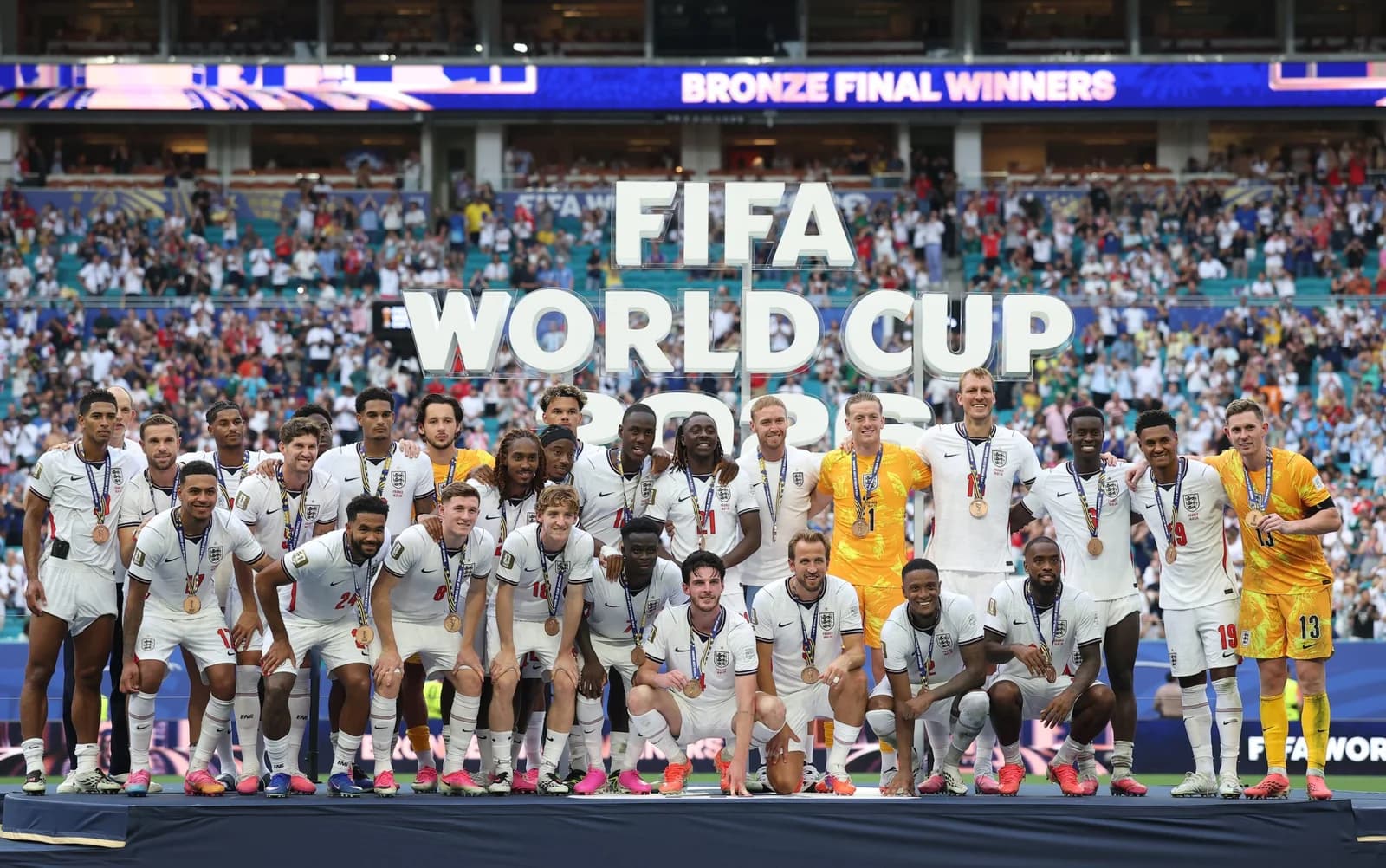 Como “Wonderwall” se transformou em hino da seleção inglesa