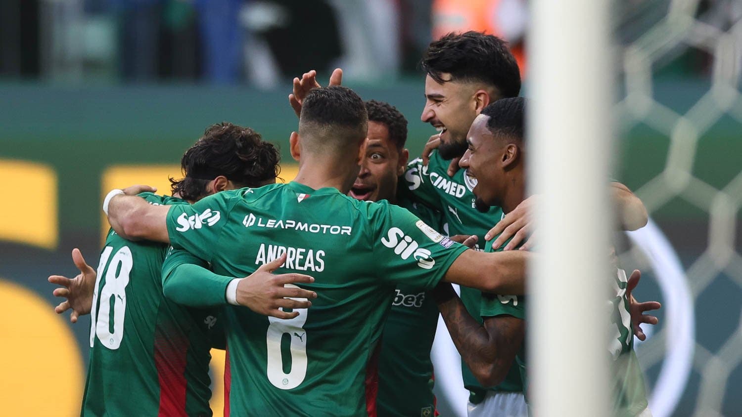 Palmeiras é letal no segundo tempo e afunda o Vasco na zona de rebaixamento do Brasileirão; confira