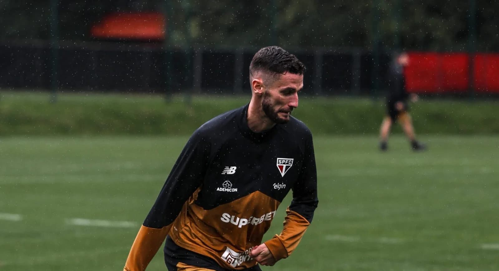Domingos Ferreira rompe ligamento e desfalca o São Paulo no restante da temporada; veja