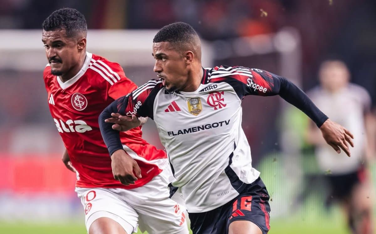 Samuel Lino reafirma foco no Flamengo e nega saída para o Benfica na temporada 2026