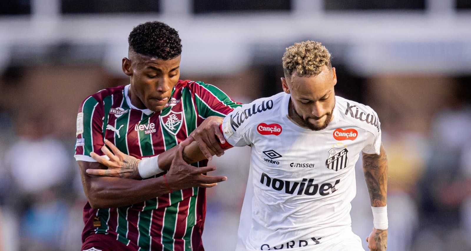 Neymar desabafa após polêmica por coçar a orelha; entenda