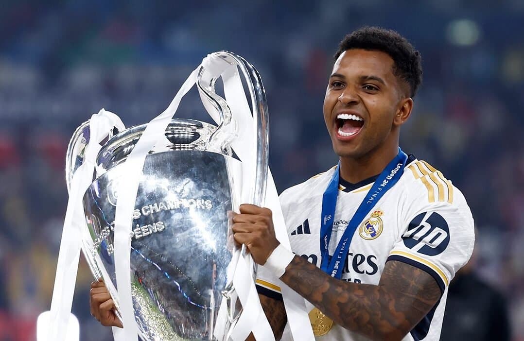 Rodrygo consegue ter uma boa recuperação e deve voltar a campo pelo Real Madrid antes do prazo