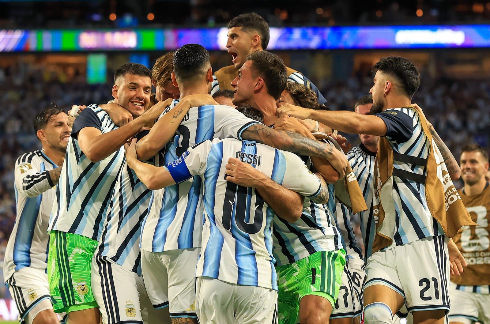 Argentina passa sufoco, mas vence o Cabo Verde na prorrogação e se garante nas oitavas da Copa do Mundo; veja