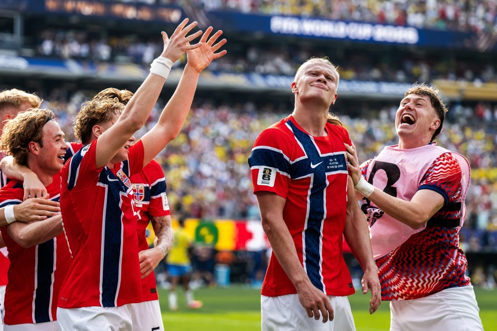 Haaland marca, Noruega bate o Brasil e se garante nas quartas de final da Copa do Mundo; veja