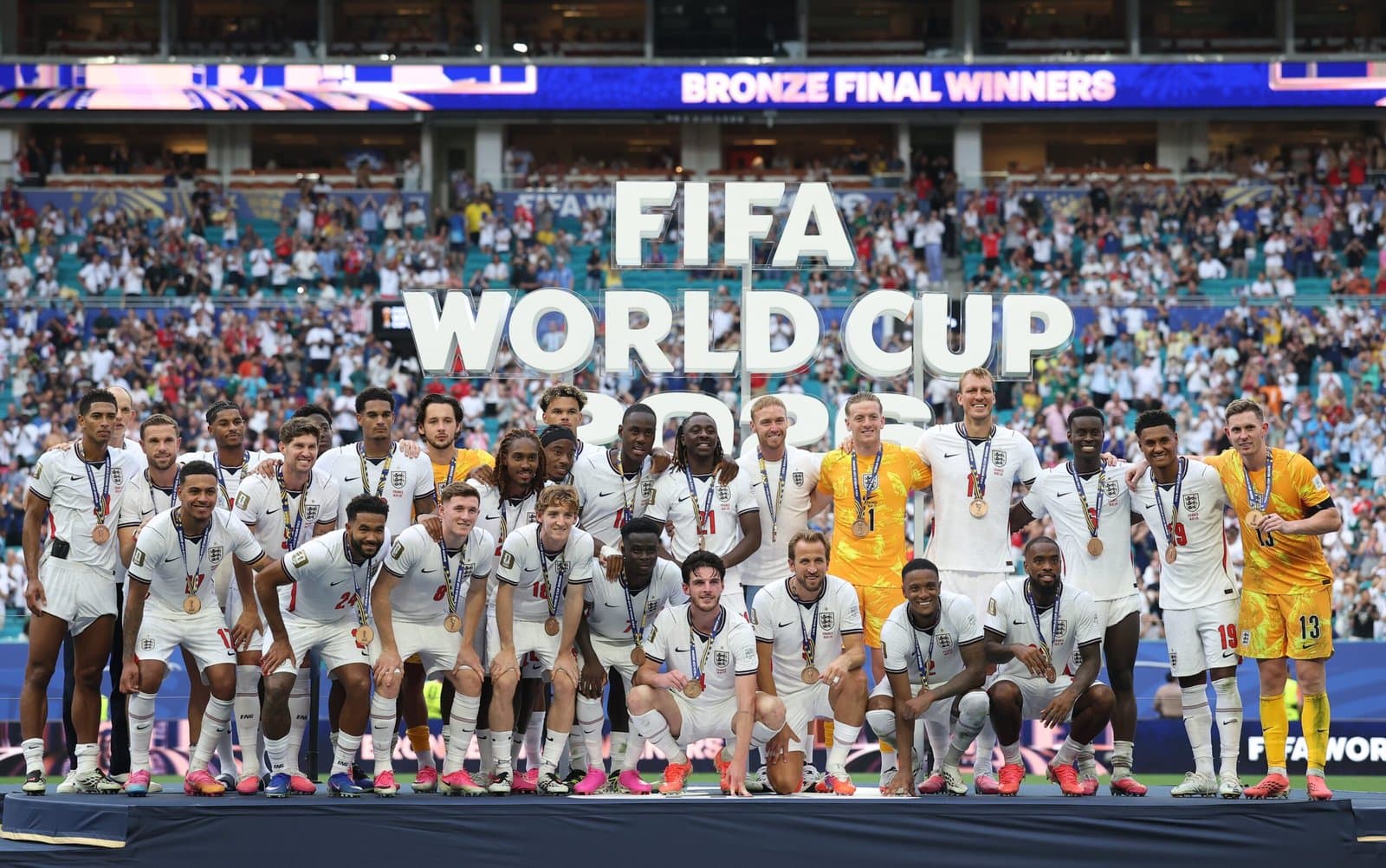 Em jogo com dez gols, Inglaterra derrota a França e termina a Copa do Mundo em 3º lugar; veja como foi