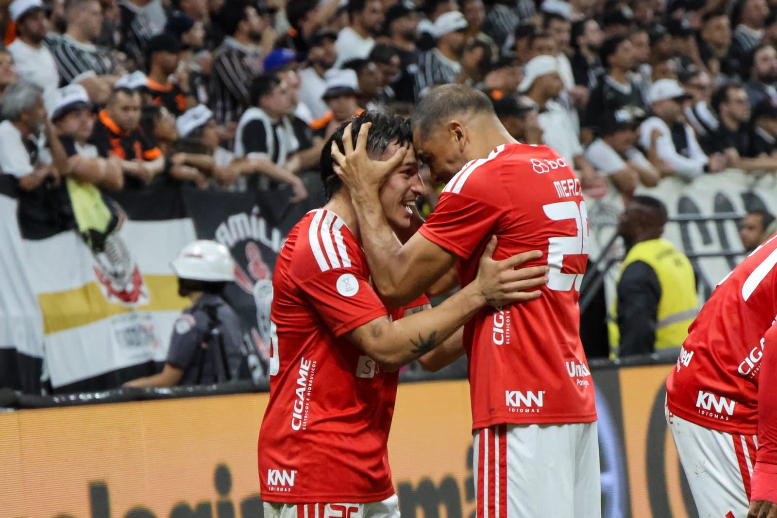 Corinthians vence o Inter no jogo de volta, mas não reverte o agregado e está fora da Copa do Brasil; veja