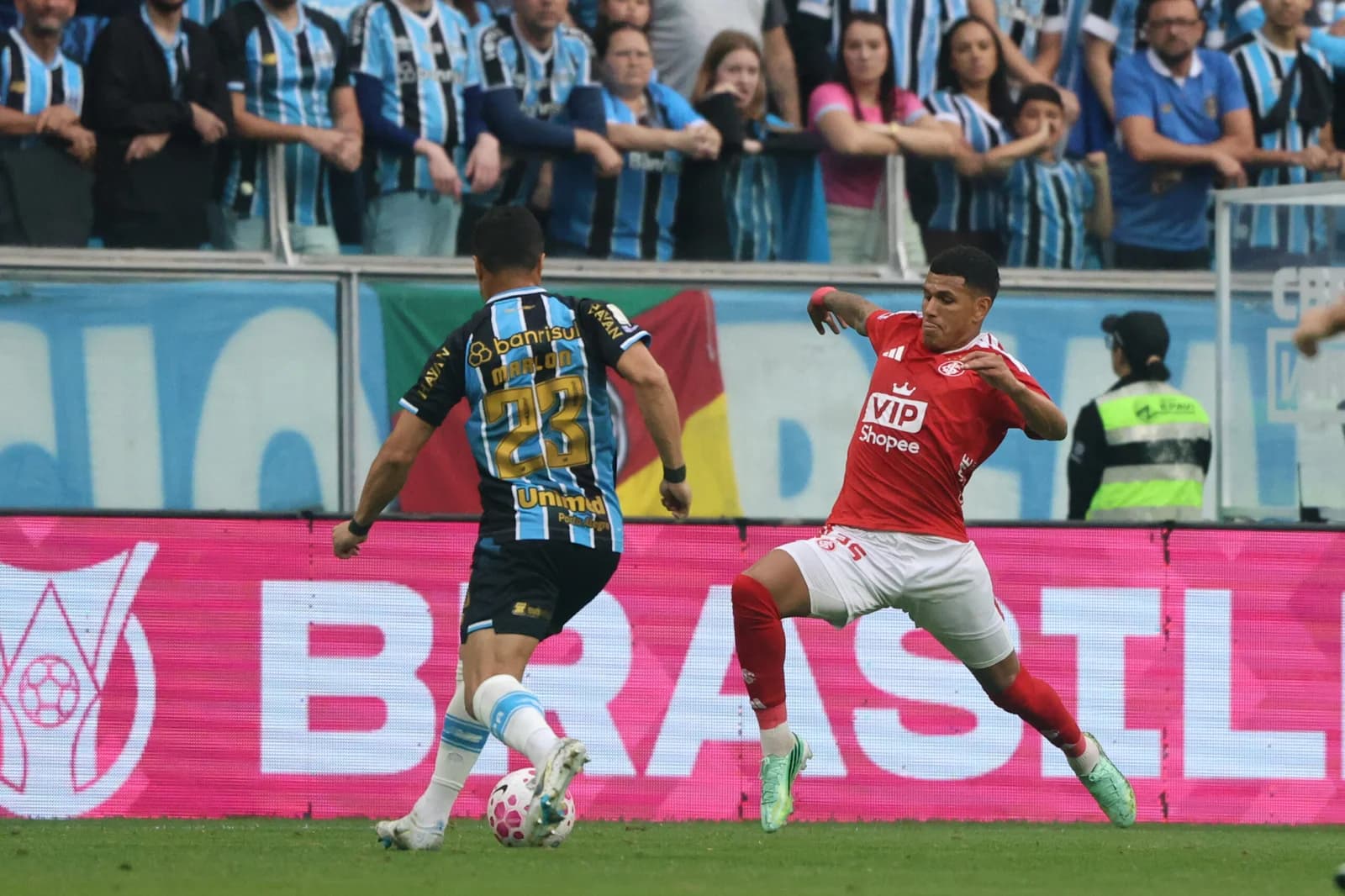 Grêmio e Inter empatam e seguem na zona de rebaixamento do Brasileirão; veja