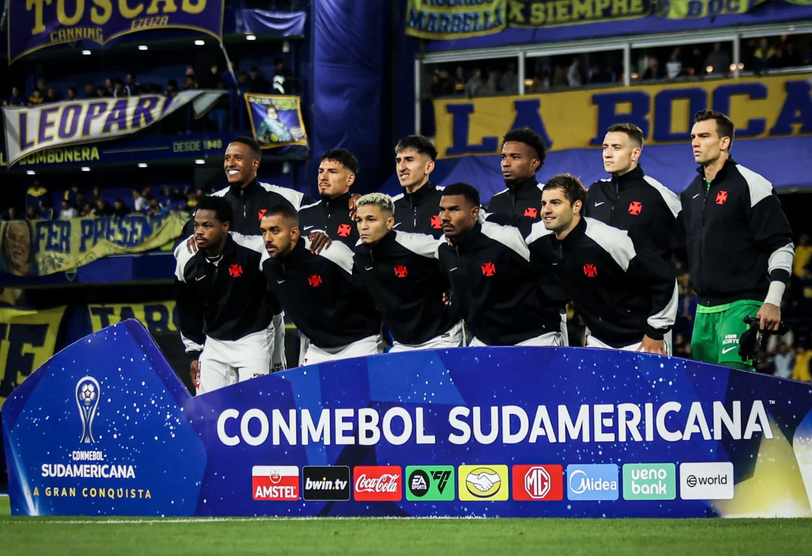 Vasco vence o Boca Juniors na Bombonera e conquista vantagem na semifinal da Sul-Americana; veja como foi